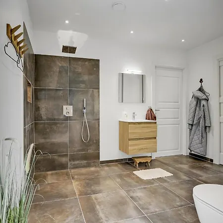 Cozy In With Jacuzzi Holiday home Vordingborg