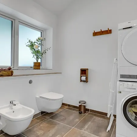 Cozy In With Jacuzzi Holiday home *